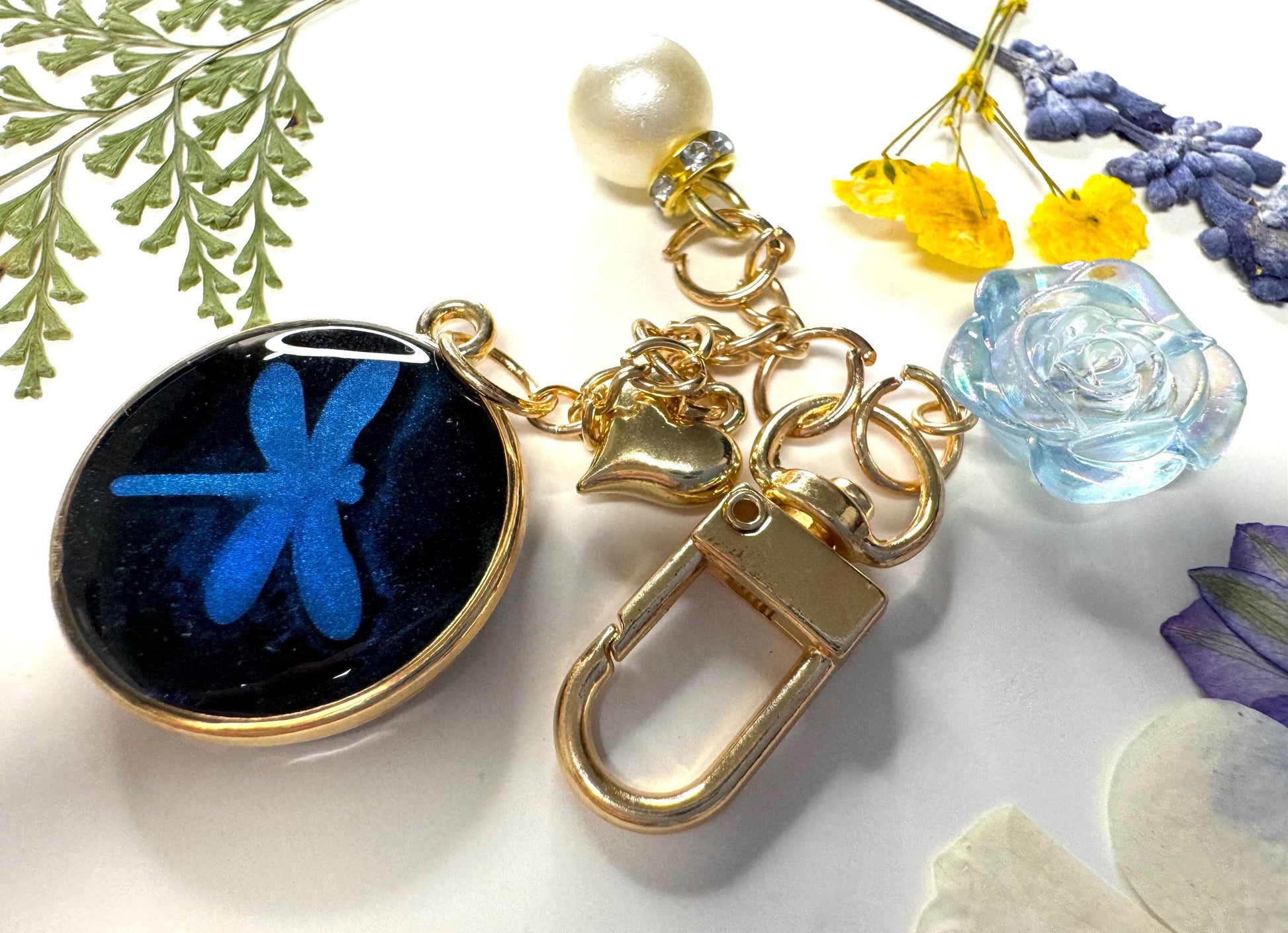 Handmade Dragonfly Resin Keychain – Unique Gifts | Resin Jewelry | Cute Accessory