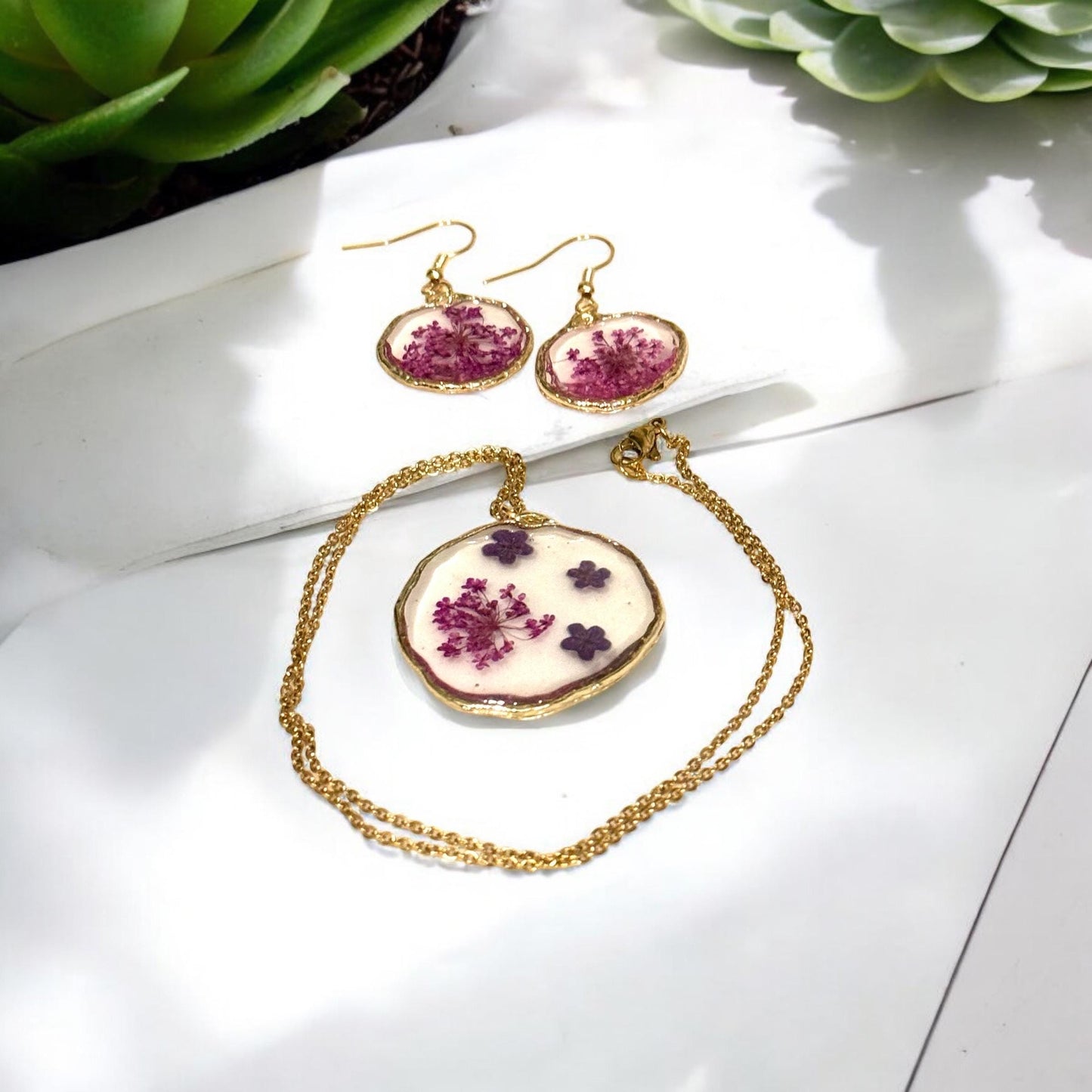 Blossom Charm Resin Jewelry Set – Earrings & Pendant with Purple Florals